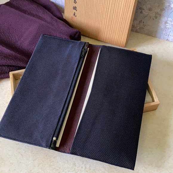 Japanese Wallet/Check Book Cover w/Hanky Box Set NIB - Picture 3 of 8